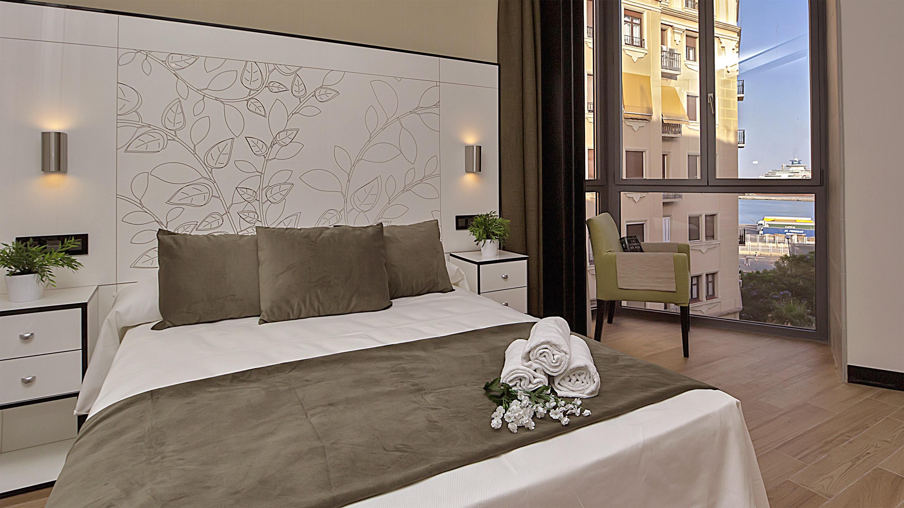 Apartamentos Suites Oficentro Deluxe Малага Экстерьер фото