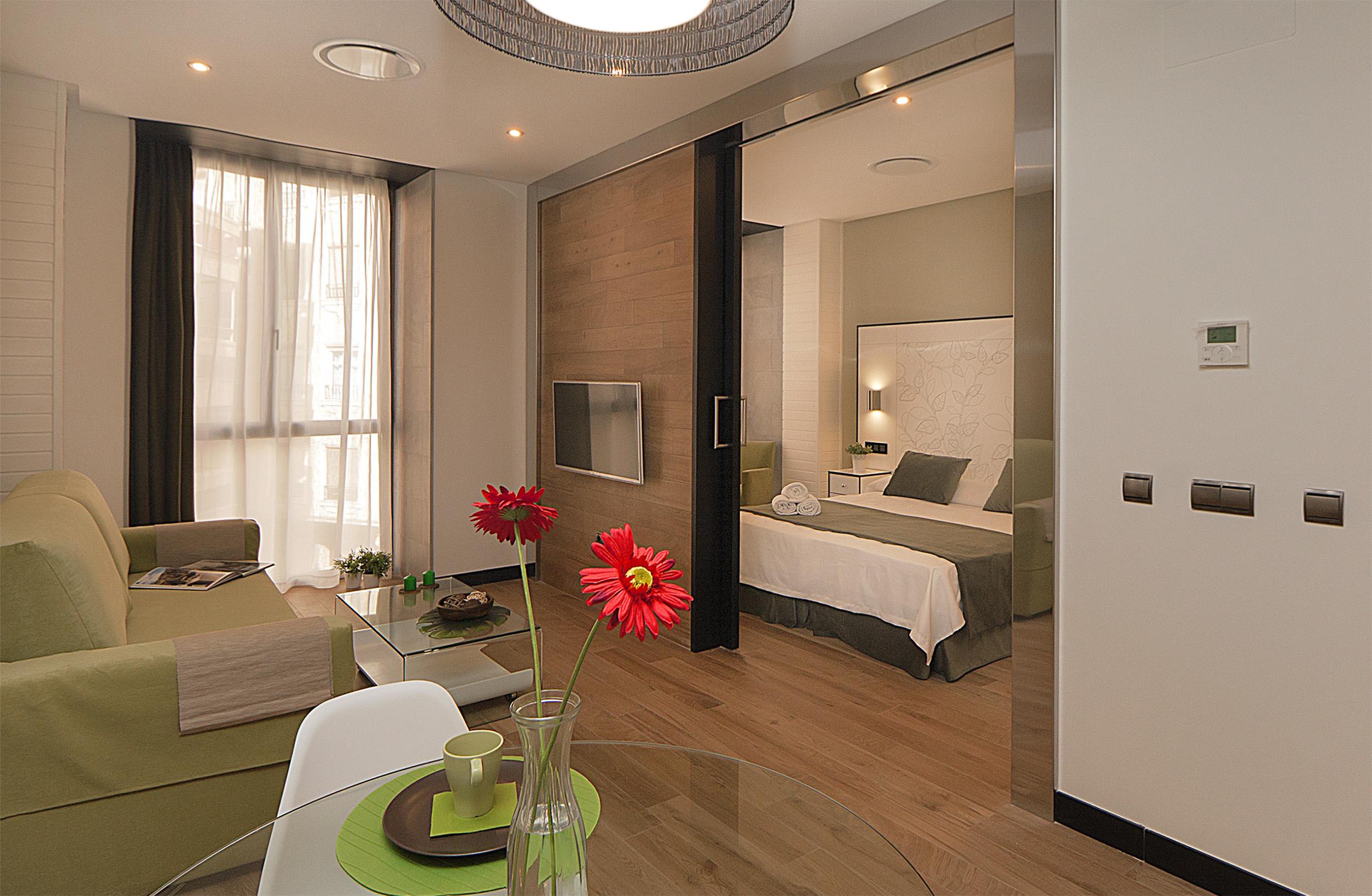 Apartamentos Suites Oficentro Deluxe Малага Экстерьер фото