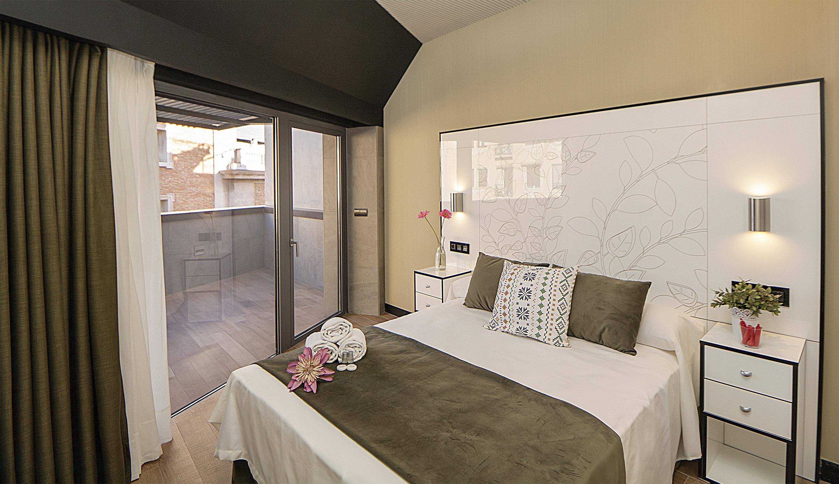 Apartamentos Suites Oficentro Deluxe Малага Экстерьер фото