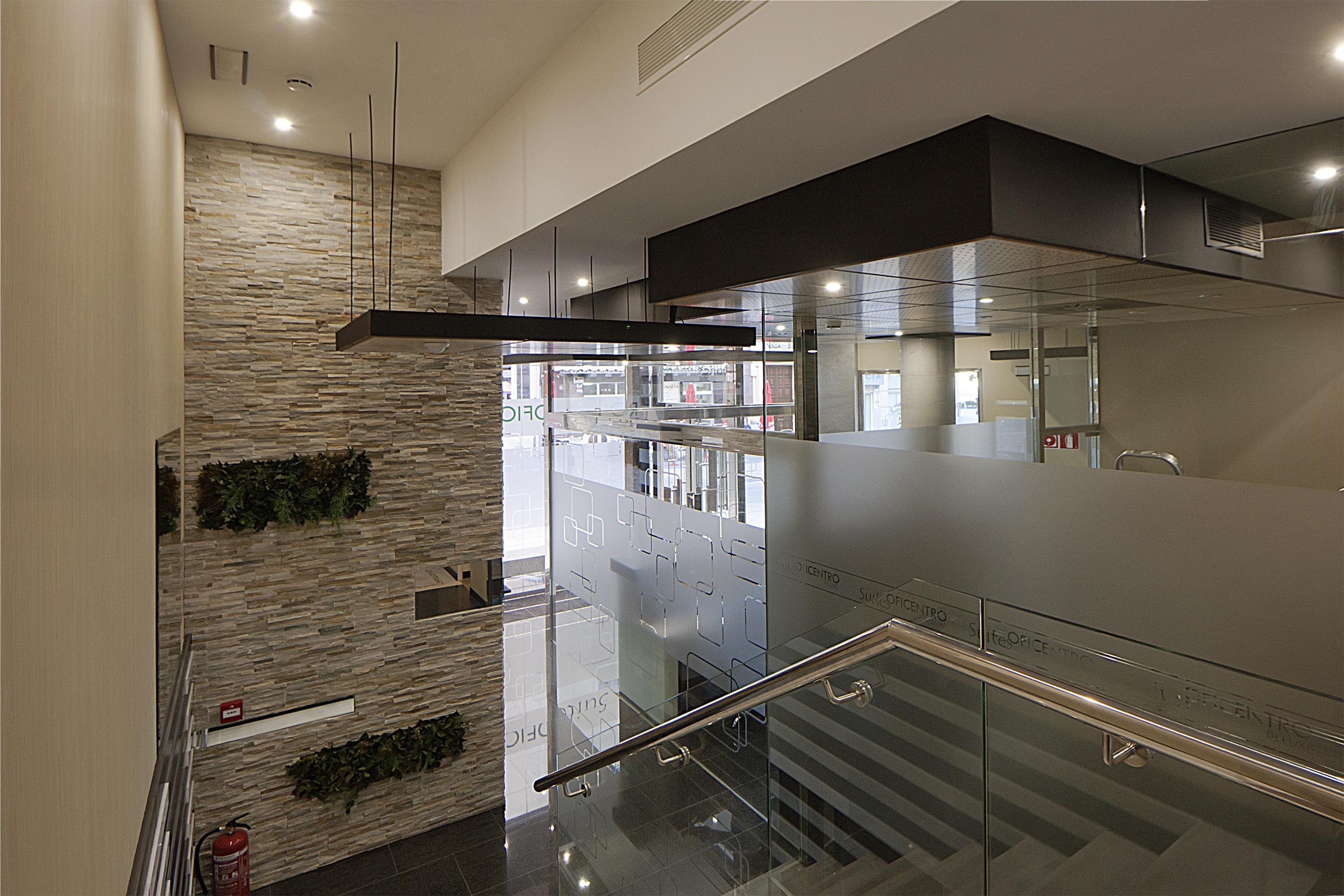 Apartamentos Suites Oficentro Deluxe Малага Экстерьер фото