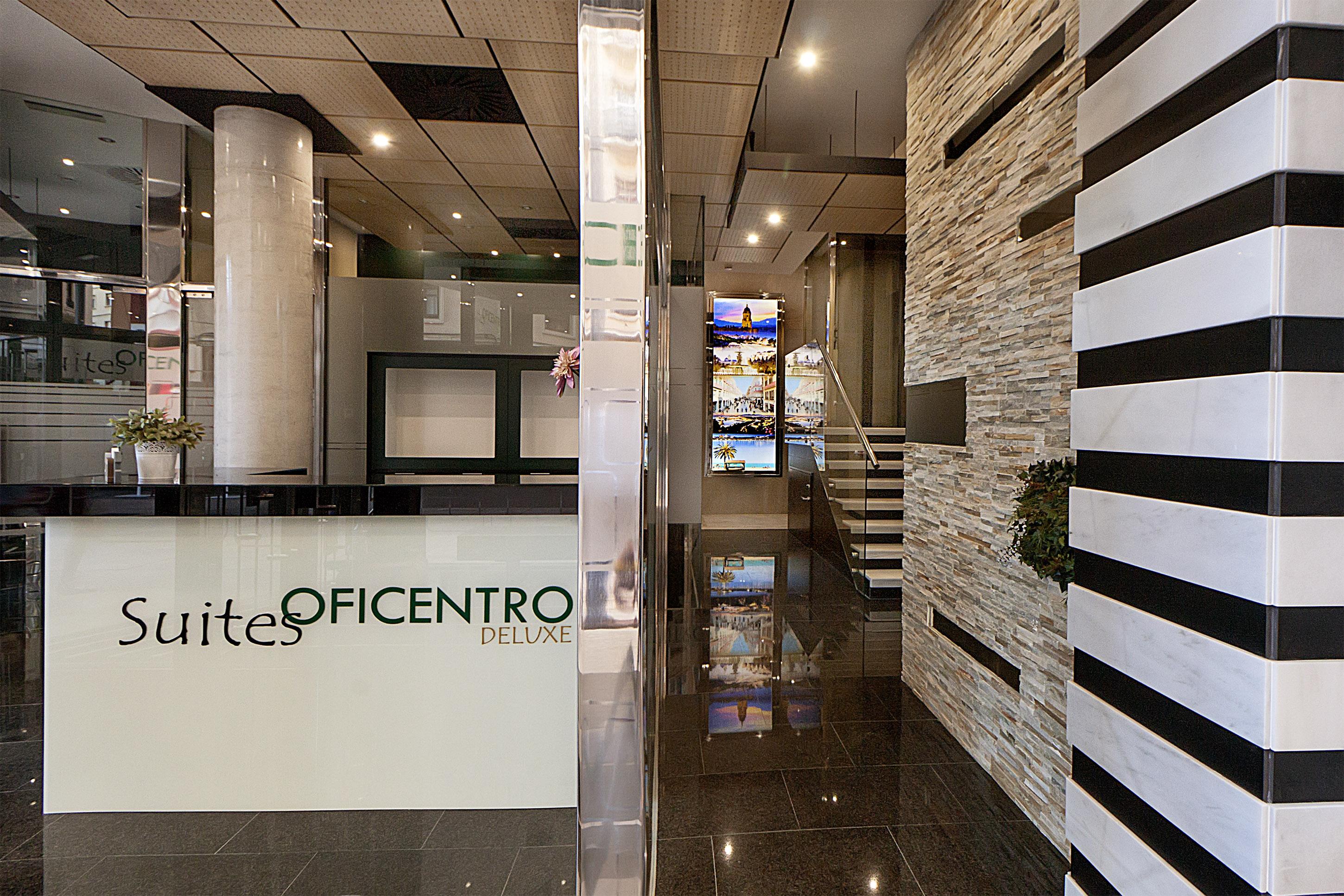 Apartamentos Suites Oficentro Deluxe Малага Экстерьер фото