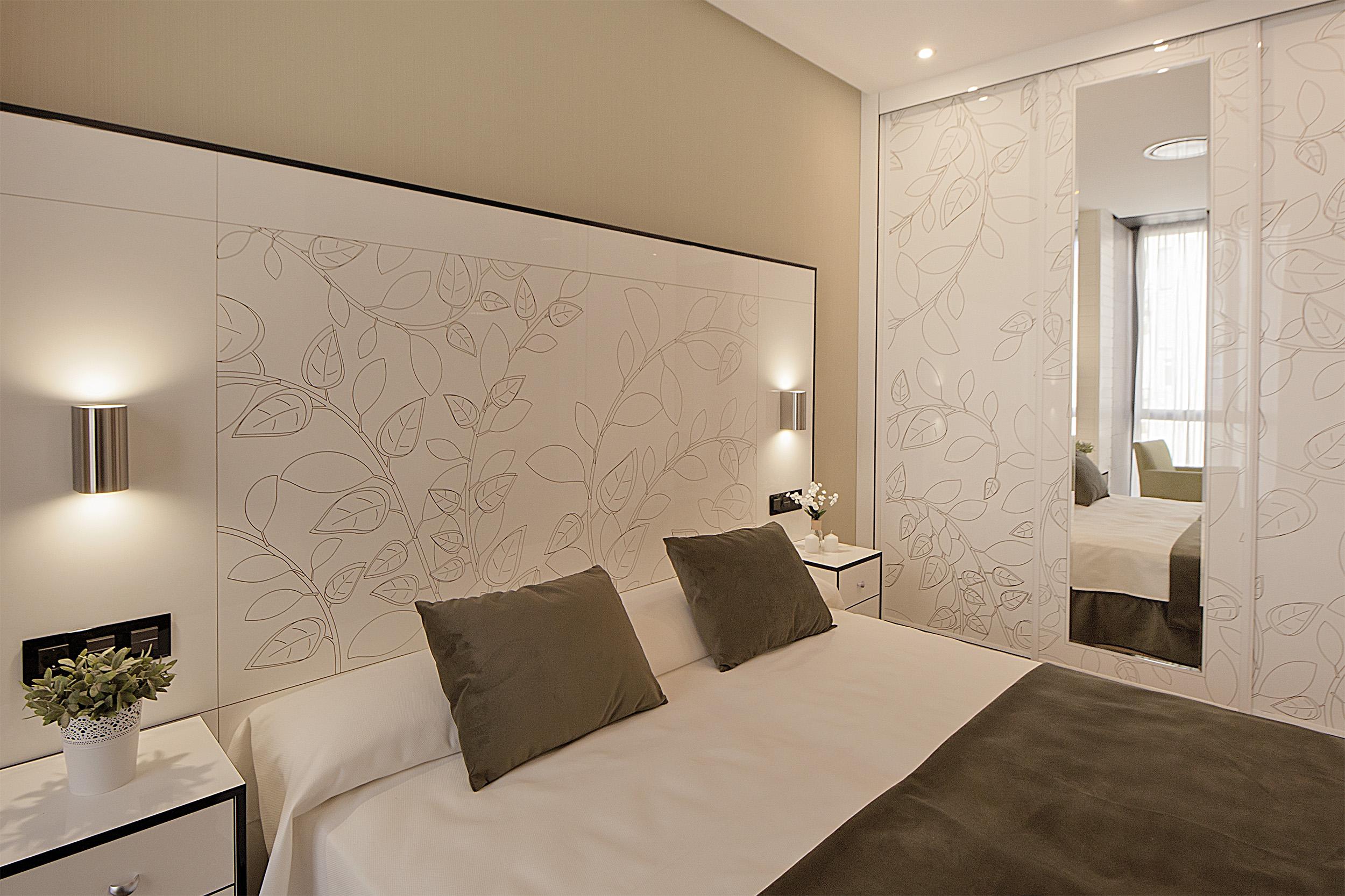 Apartamentos Suites Oficentro Deluxe Малага Экстерьер фото