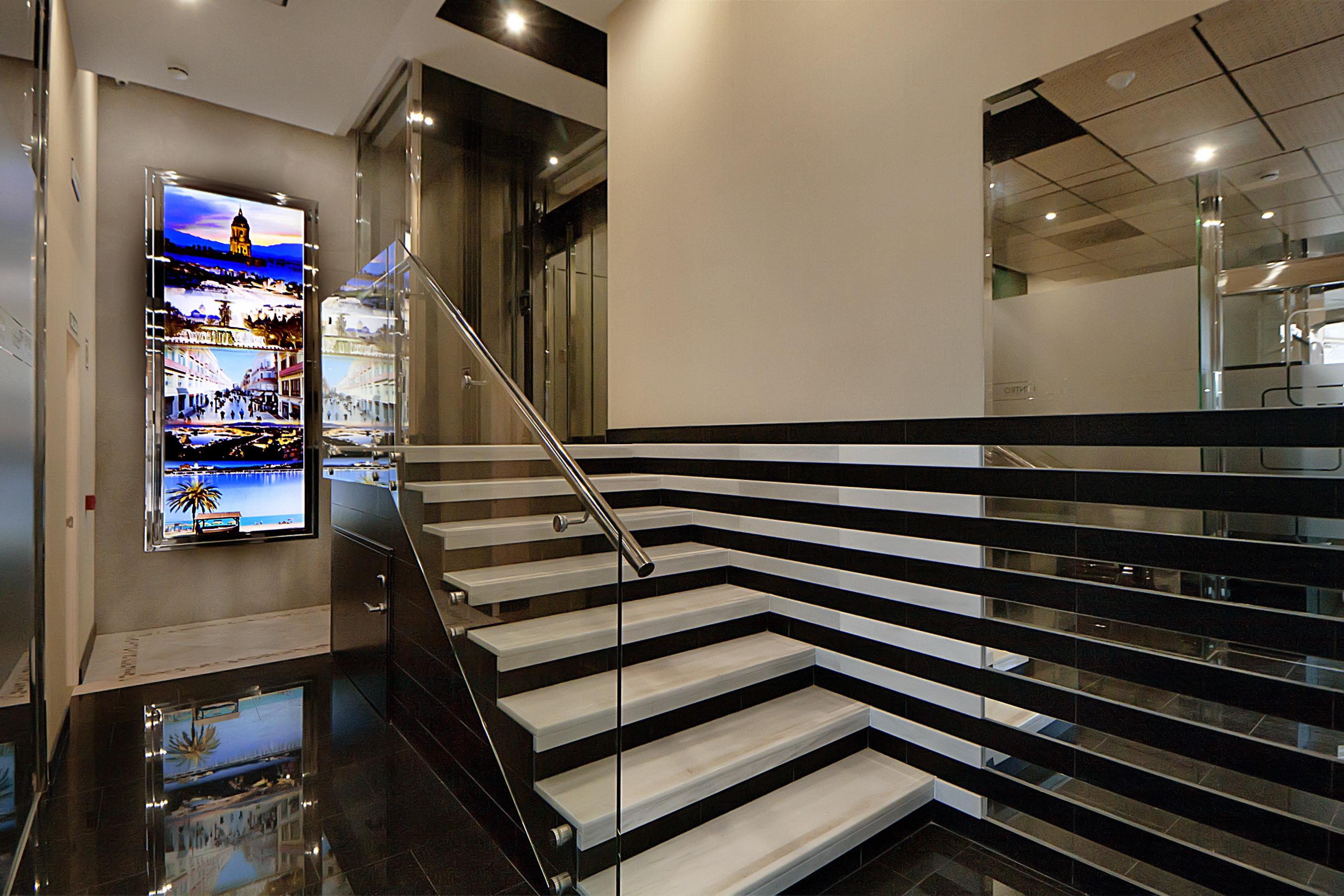 Apartamentos Suites Oficentro Deluxe Малага Экстерьер фото