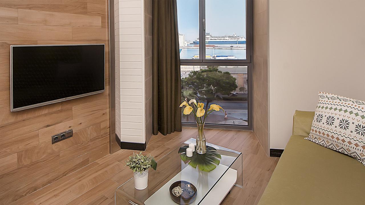 Apartamentos Suites Oficentro Deluxe Малага Экстерьер фото