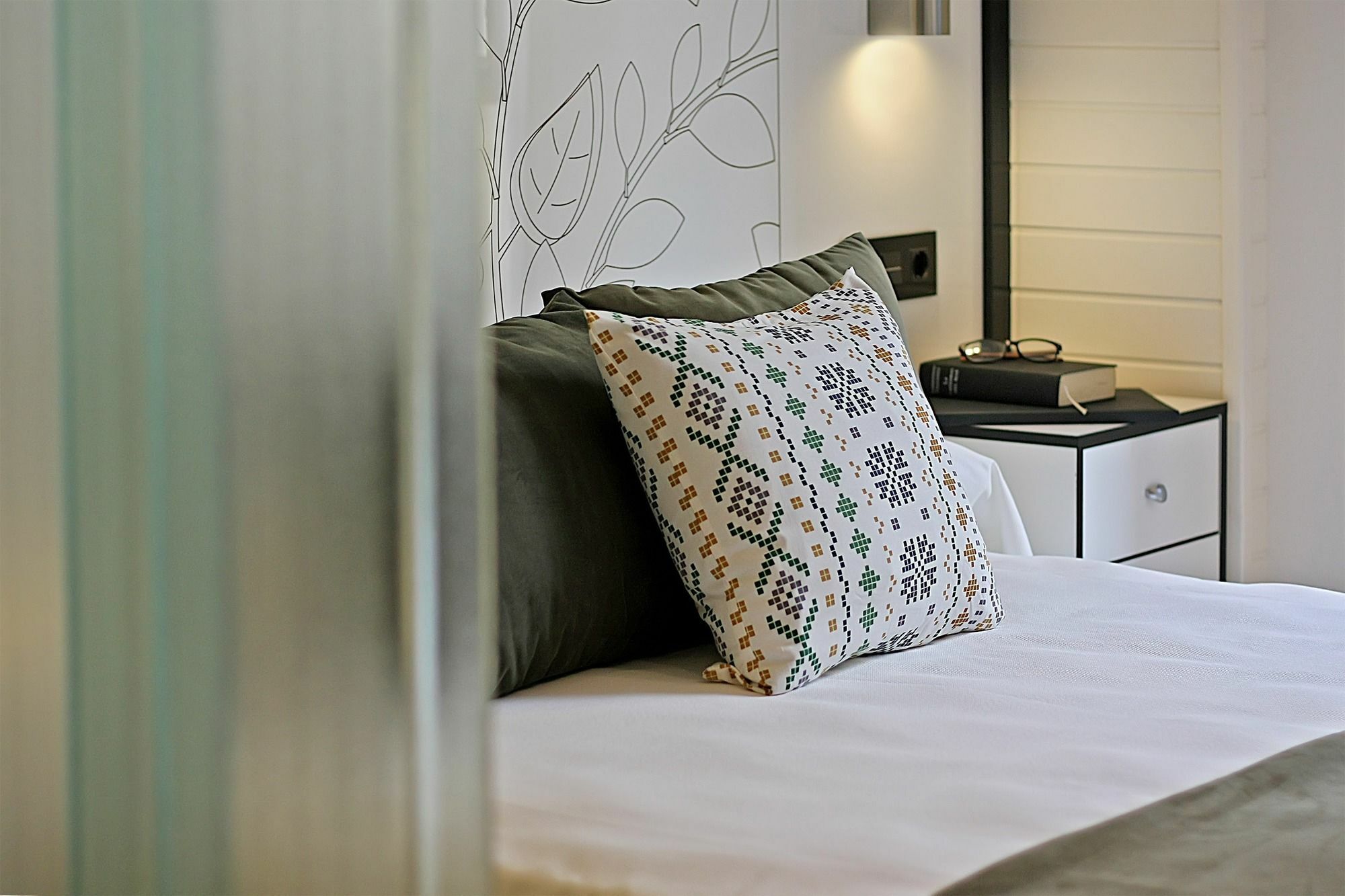 Apartamentos Suites Oficentro Deluxe Малага Экстерьер фото